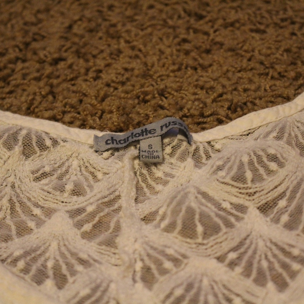 Cropped lacy tank